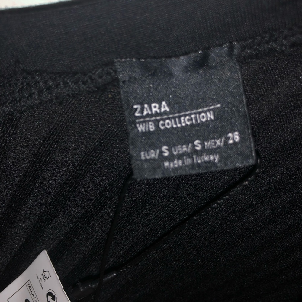 Long sleeve black v neck